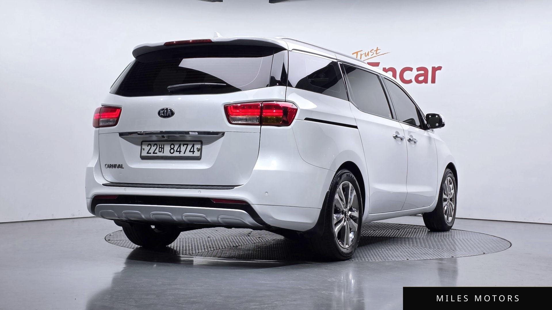 Kia Canival 2015 — миниатюра 2