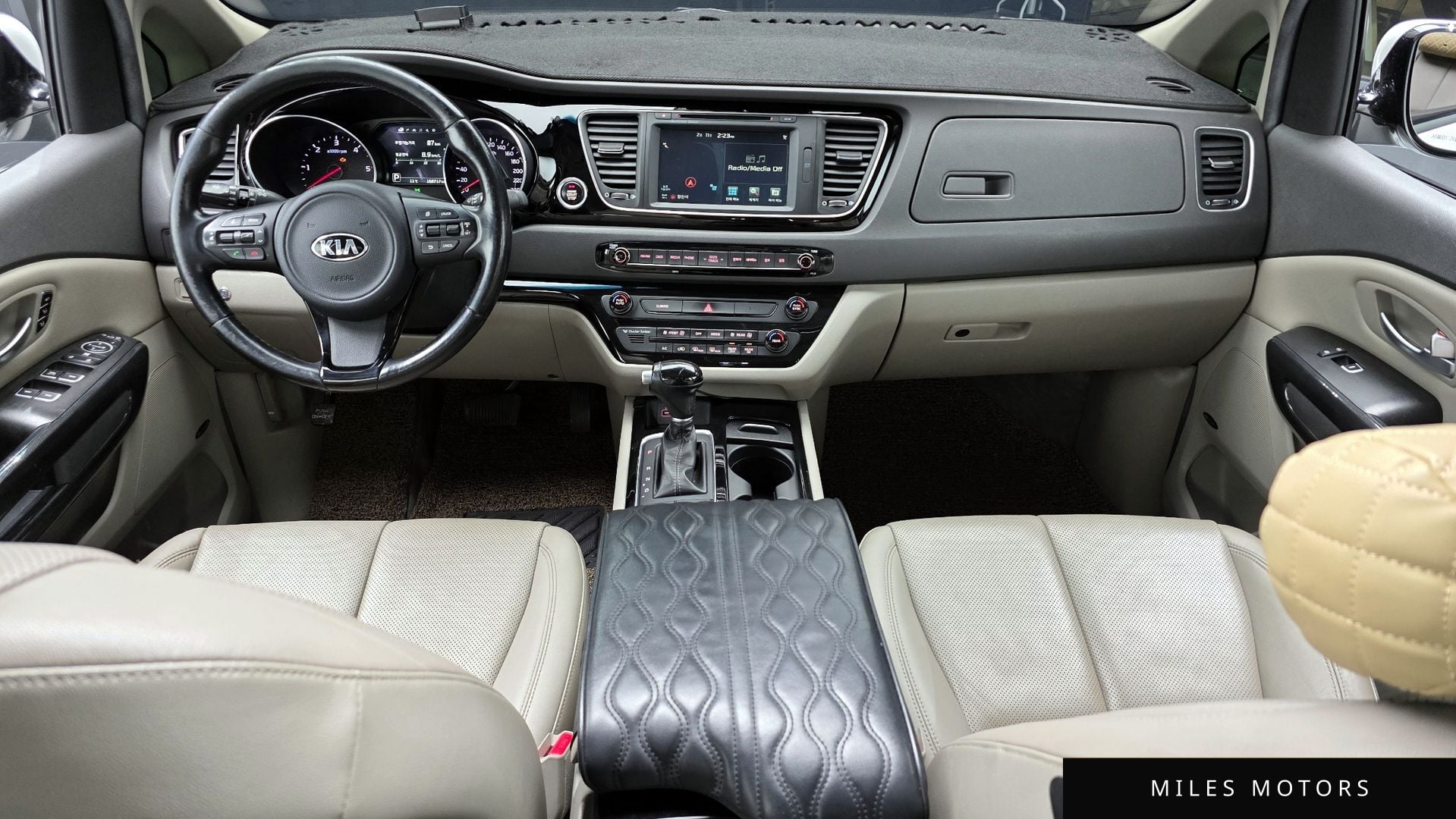 Kia Canival 2015 — миниатюра 7