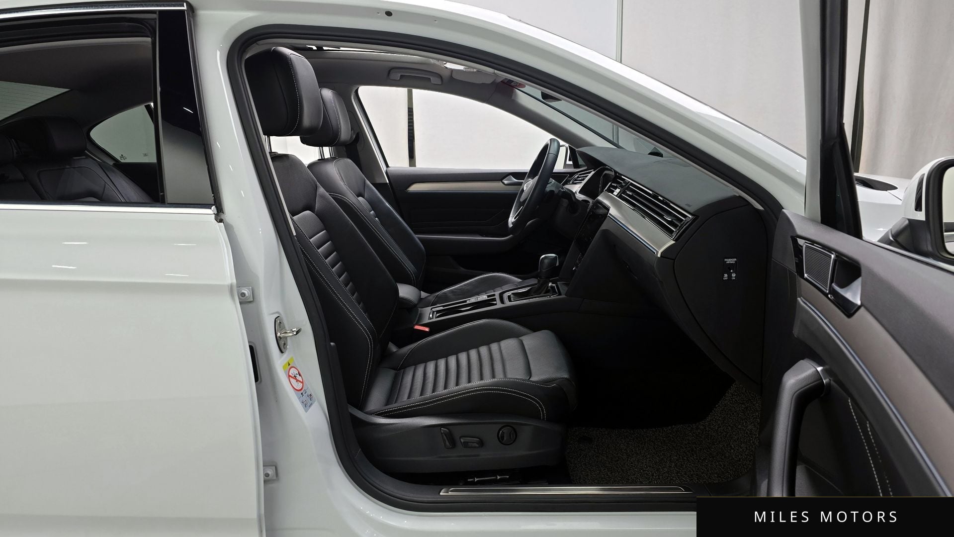 Volkswagen Passat 2022 — миниатюра 10