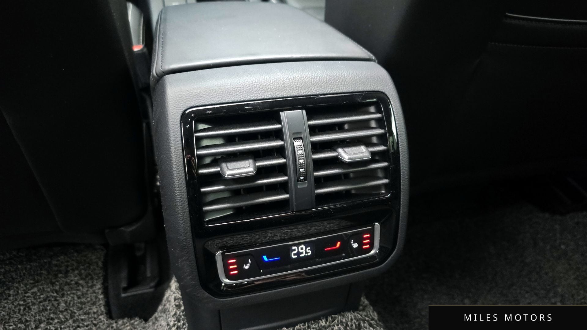 Volkswagen Passat 2022 — миниатюра 17