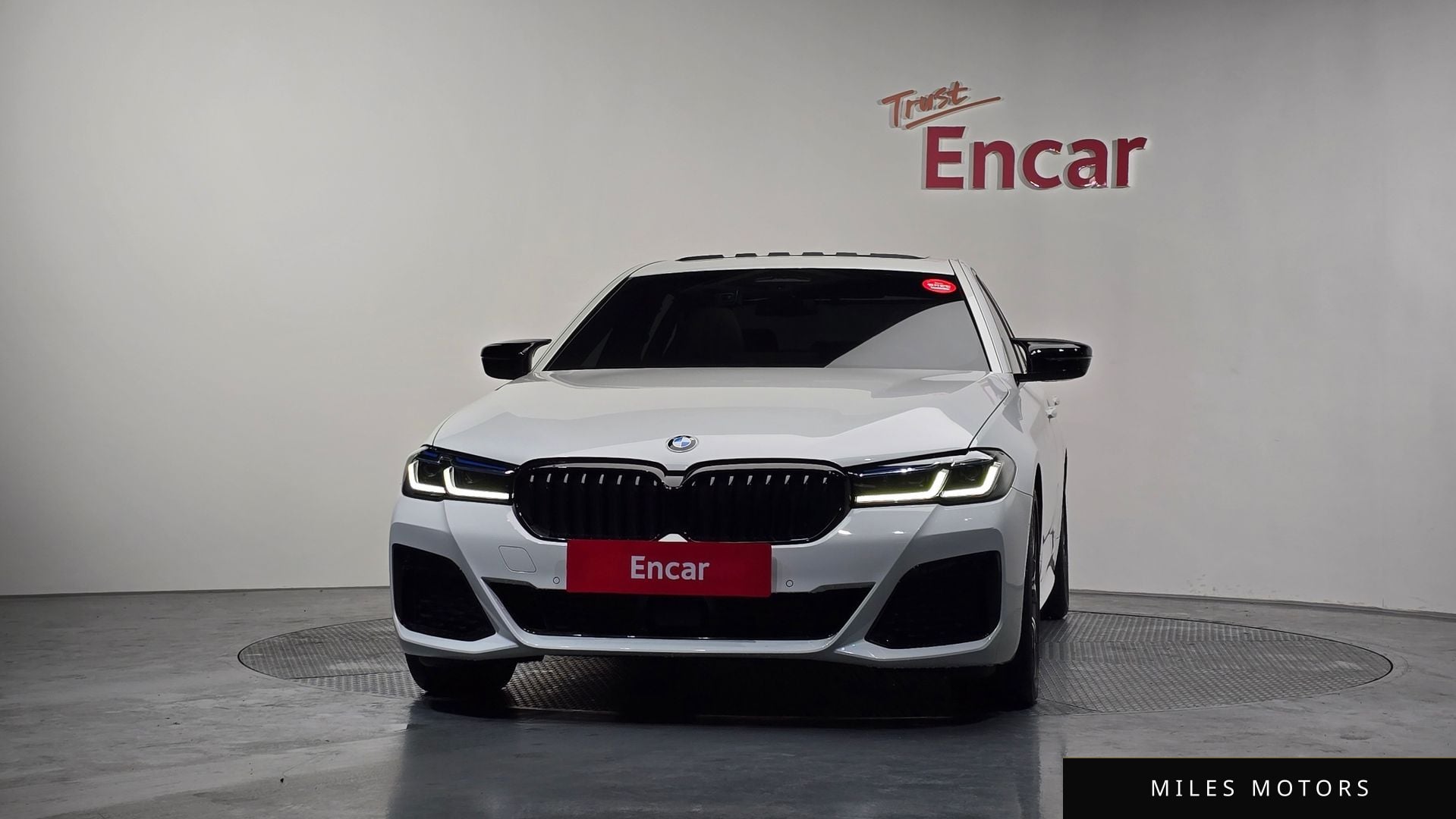 BMW 5 Series (G30) 2023 — миниатюра 3