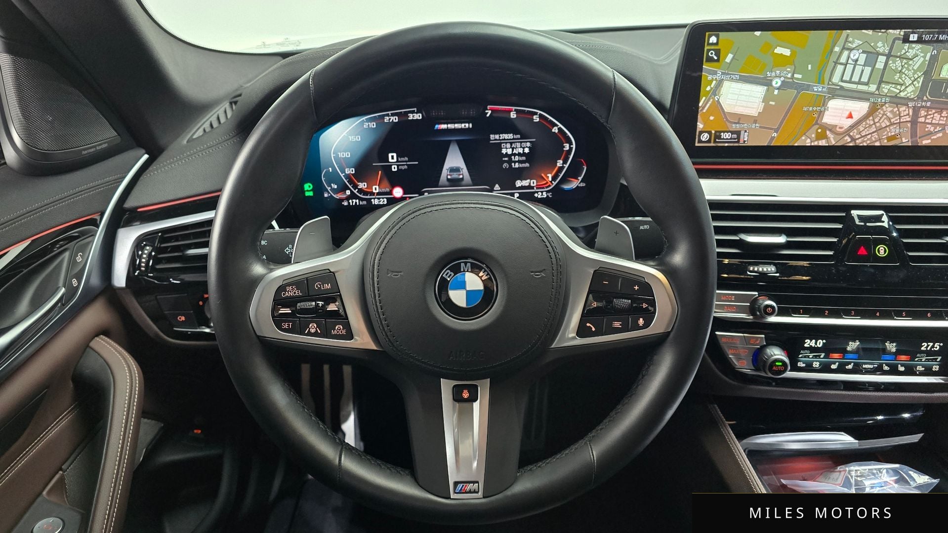 BMW 5 Series (G30) 2023 — миниатюра 13
