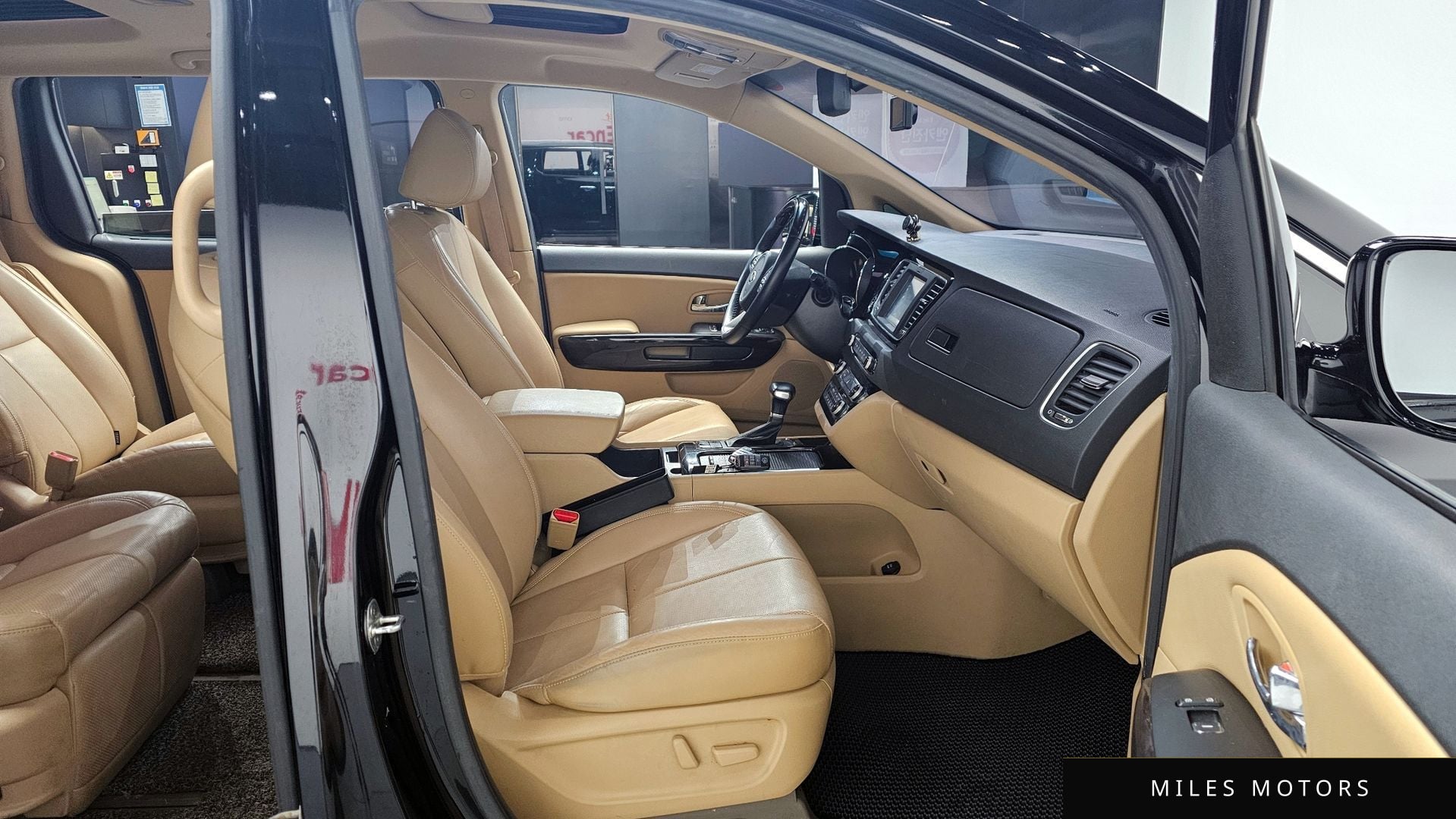 Kia Canival 2018 — миниатюра 10