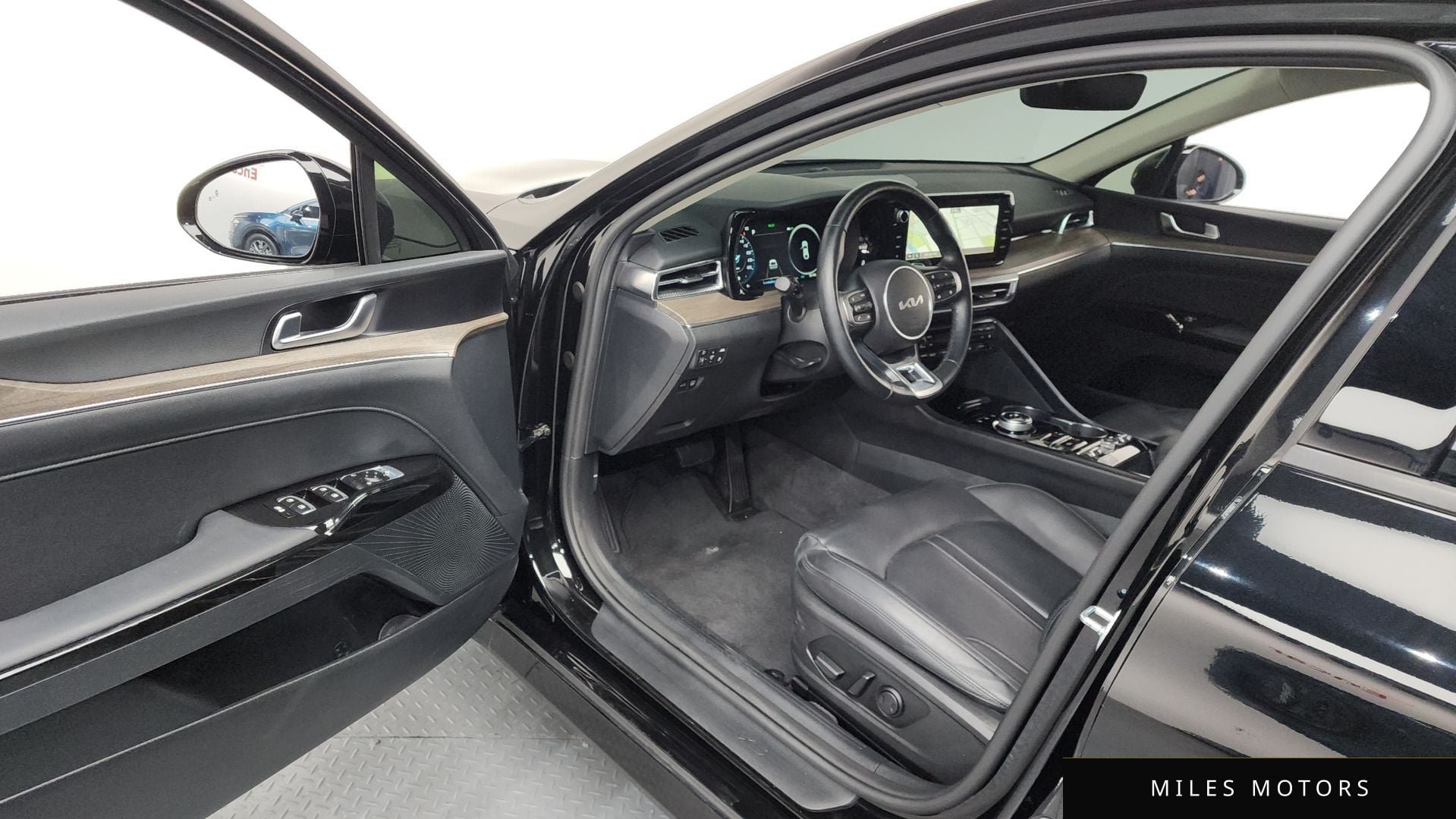 Kia K5 2023 — миниатюра 10