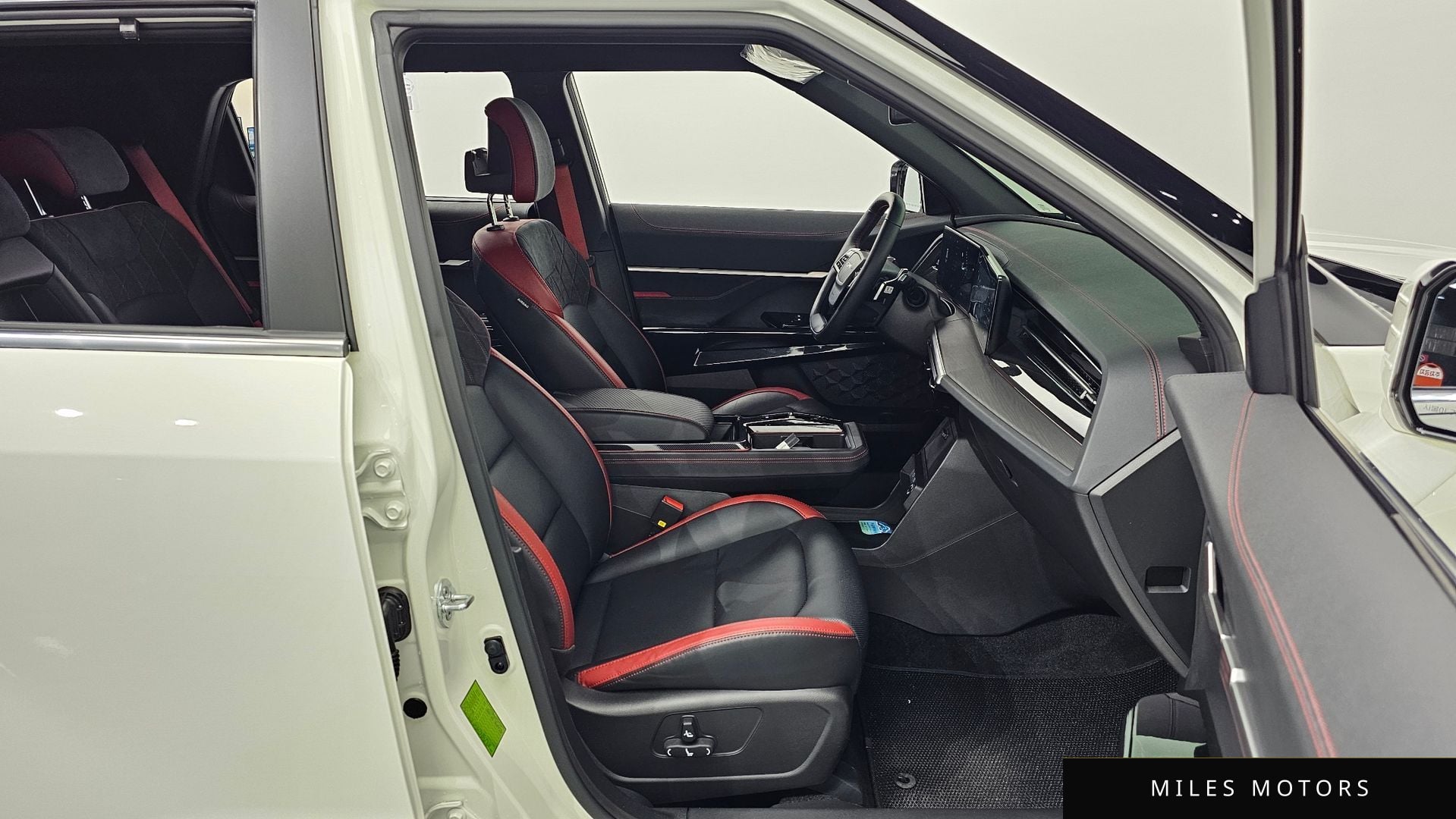 KG Mobility Actyon 2025 — миниатюра 10