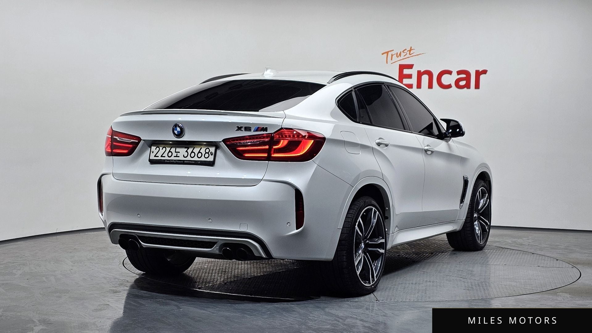 BMW X6M (F16) 2017 — миниатюра 2