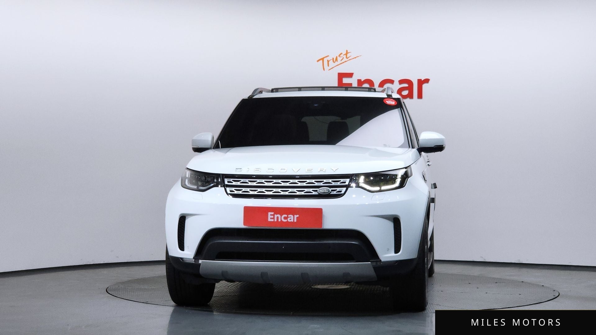 Land Rover Discovery 2018 — миниатюра 3