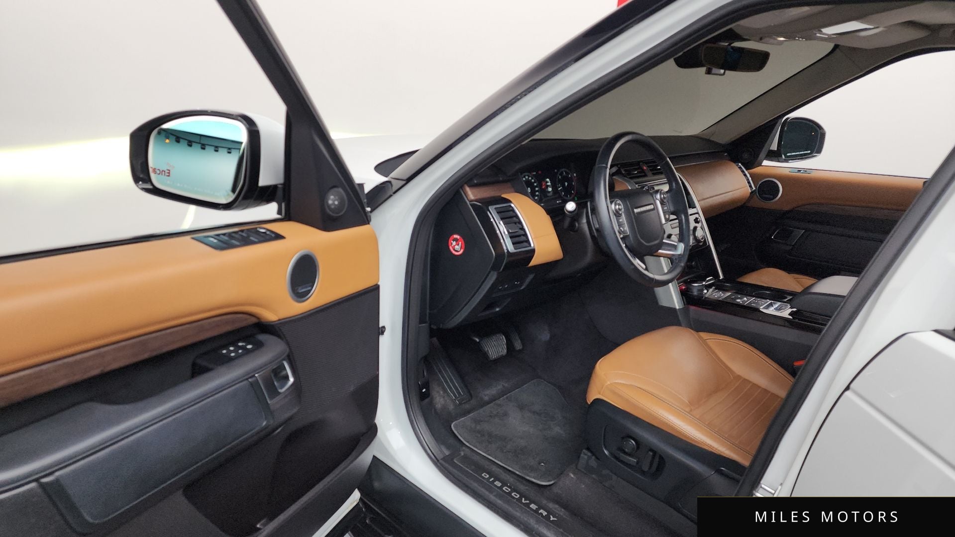 Land Rover Discovery 2018 — миниатюра 11