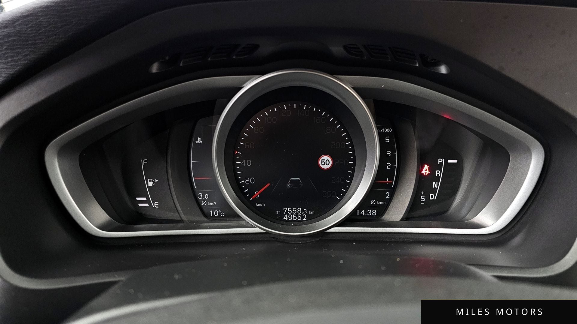 Volvo V40 2018 — миниатюра 8