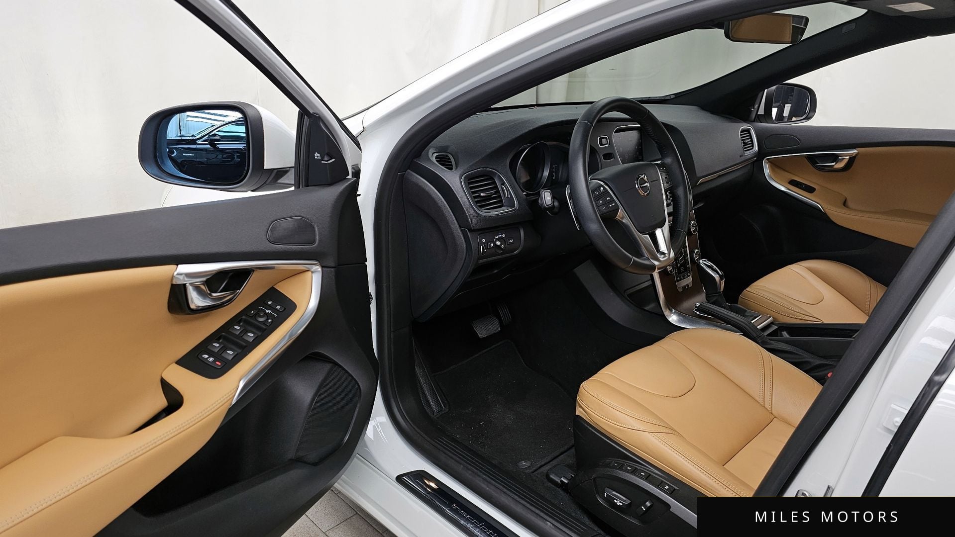 Volvo V40 2018 — миниатюра 10