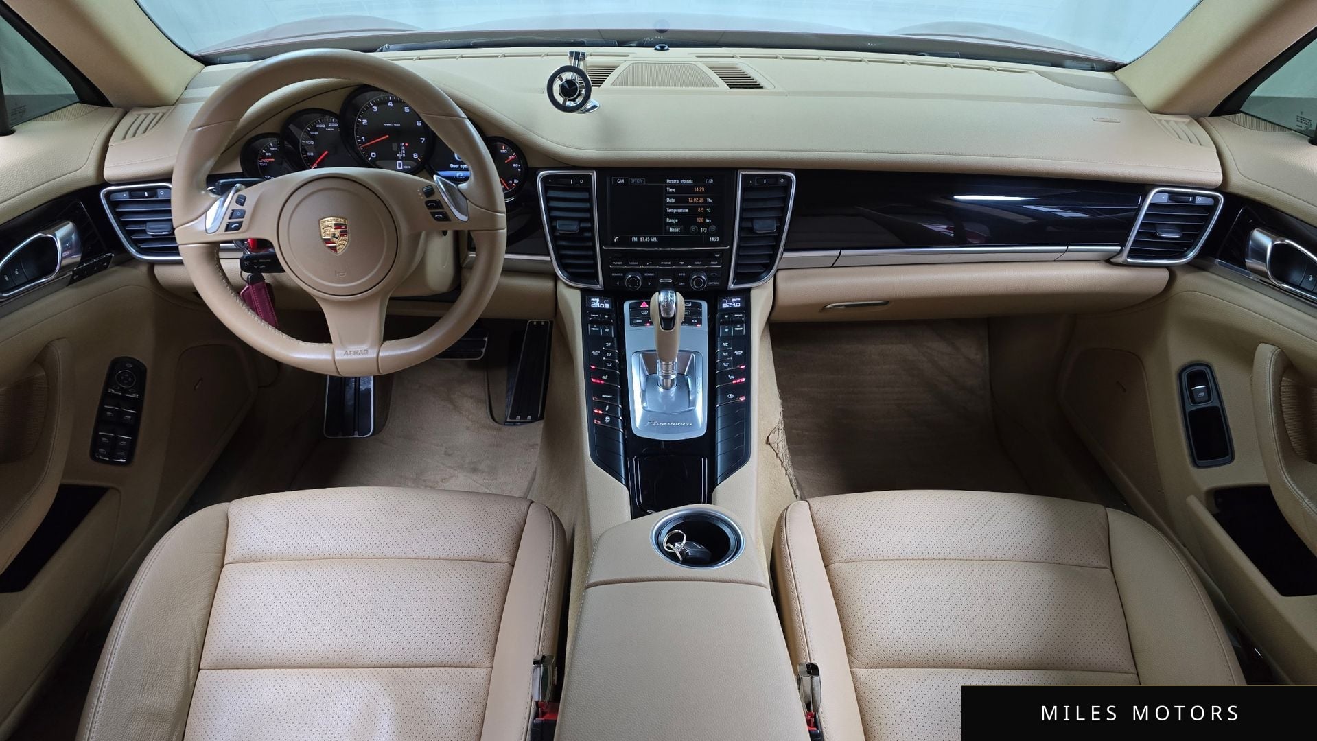 Porsche Panamera 2015 — миниатюра 7