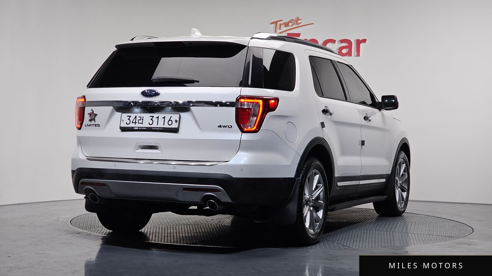 Ford Explorer 2016 — миниатюра 2