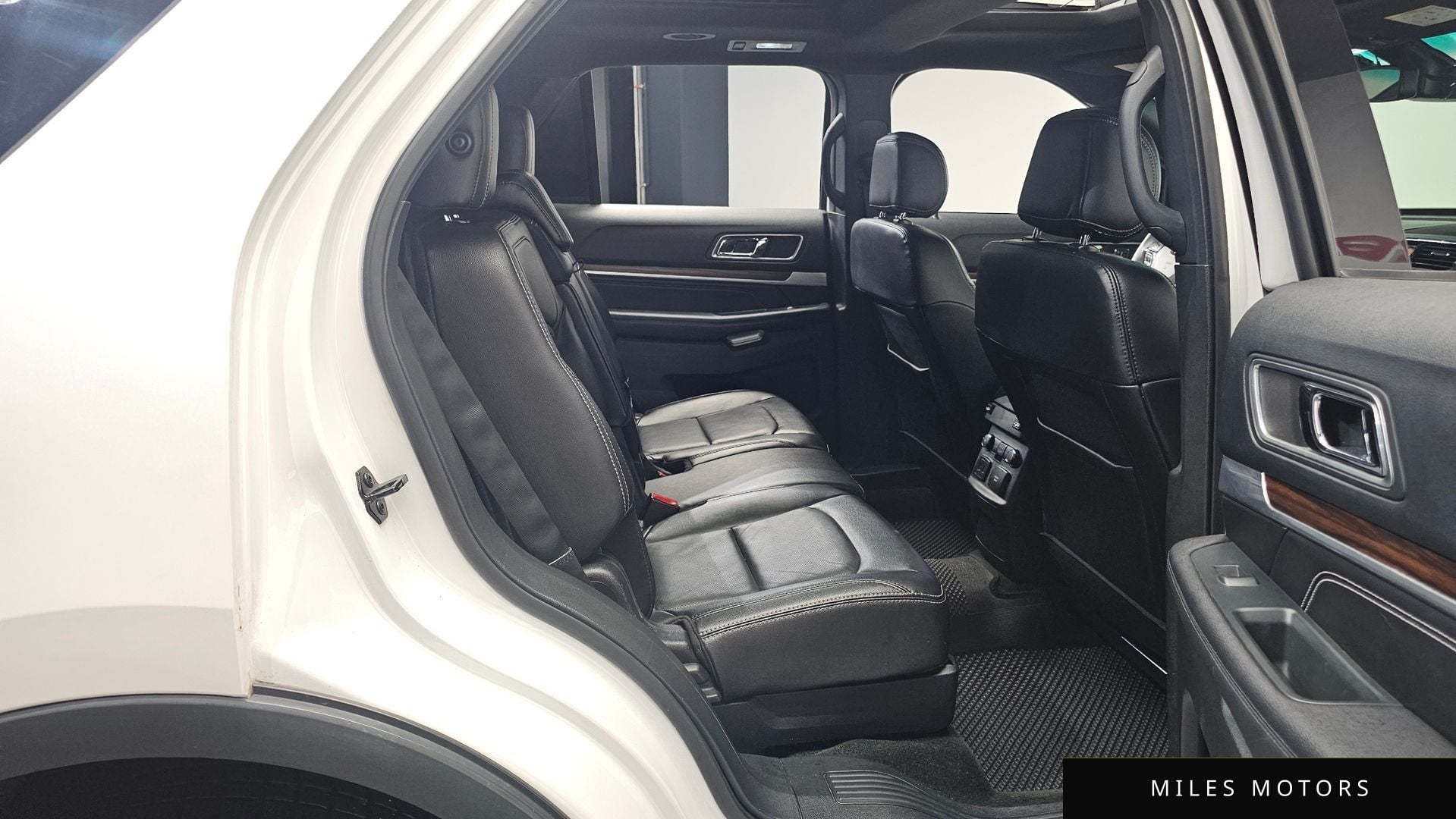 Ford Explorer 2016 — миниатюра 12