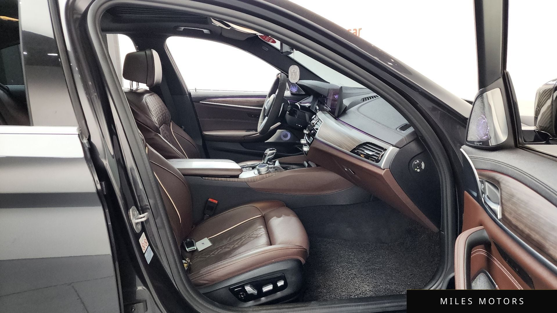 BMW 5시리즈 (G30) 2021 — миниатюра 11