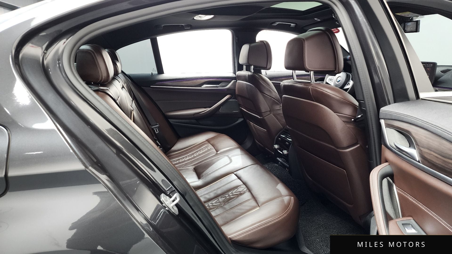 BMW 5시리즈 (G30) 2021 — миниатюра 12