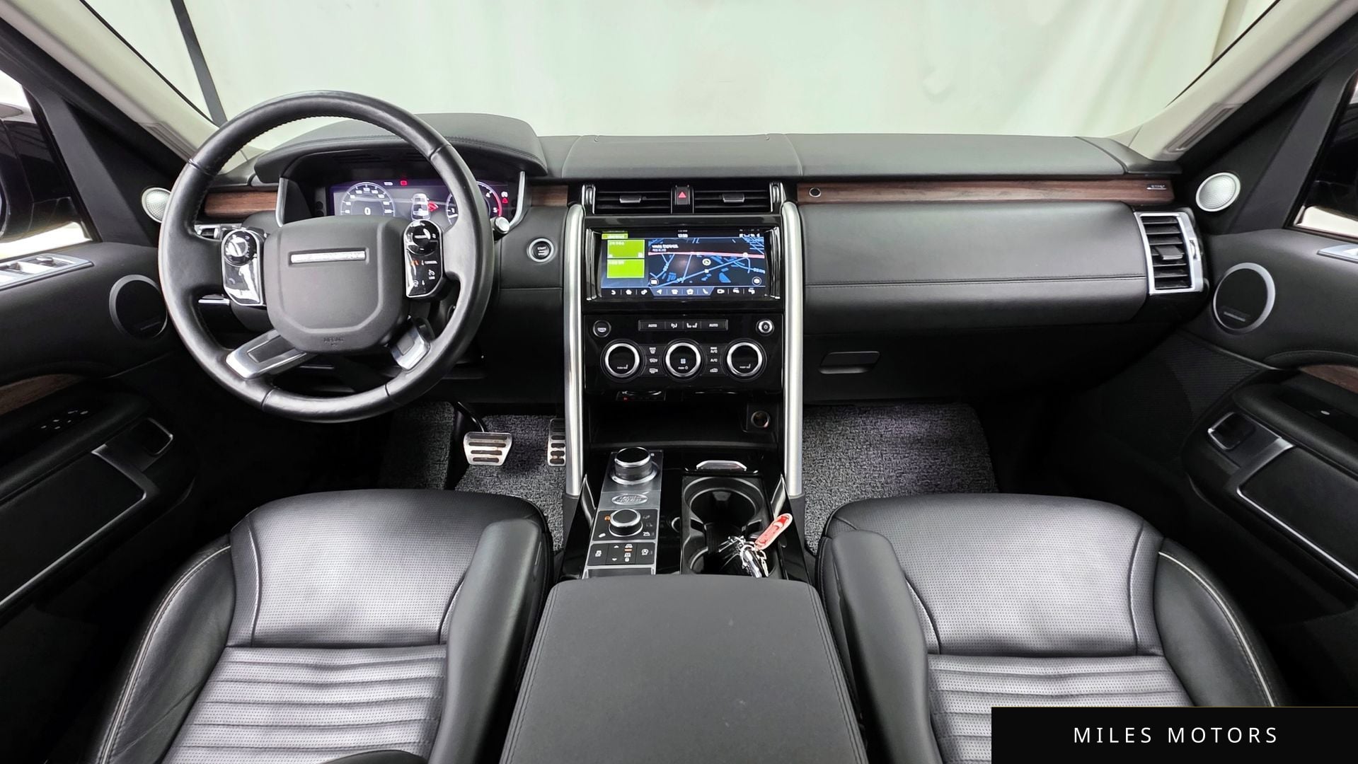 Land Rover Discovery 2020 — миниатюра 7
