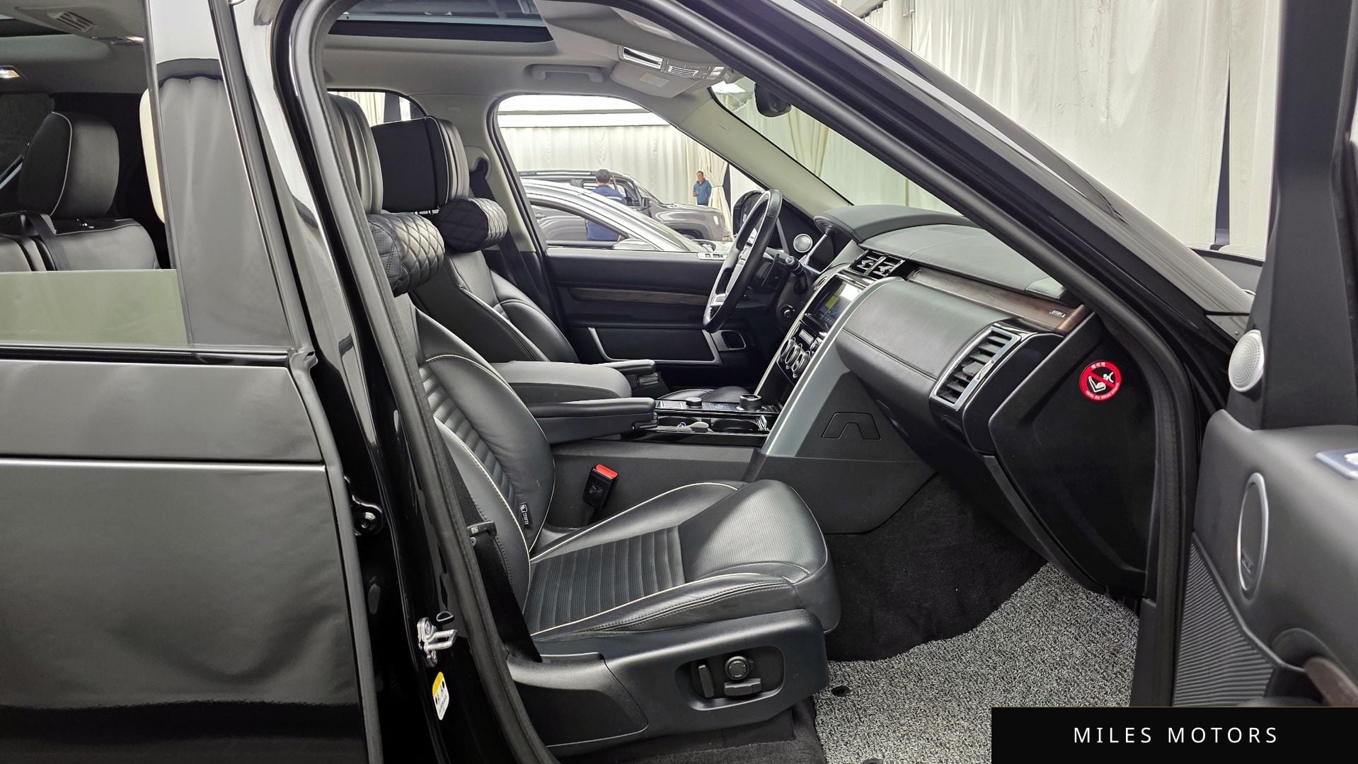 Land Rover Discovery 2020 — миниатюра 11