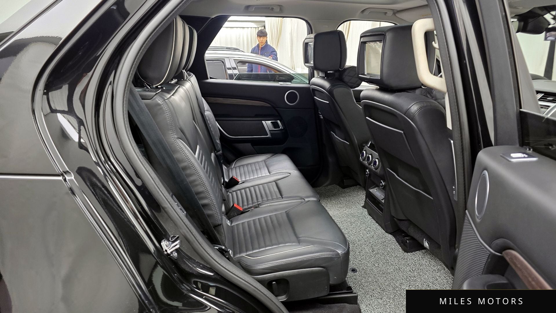 Land Rover Discovery 2020 — миниатюра 12