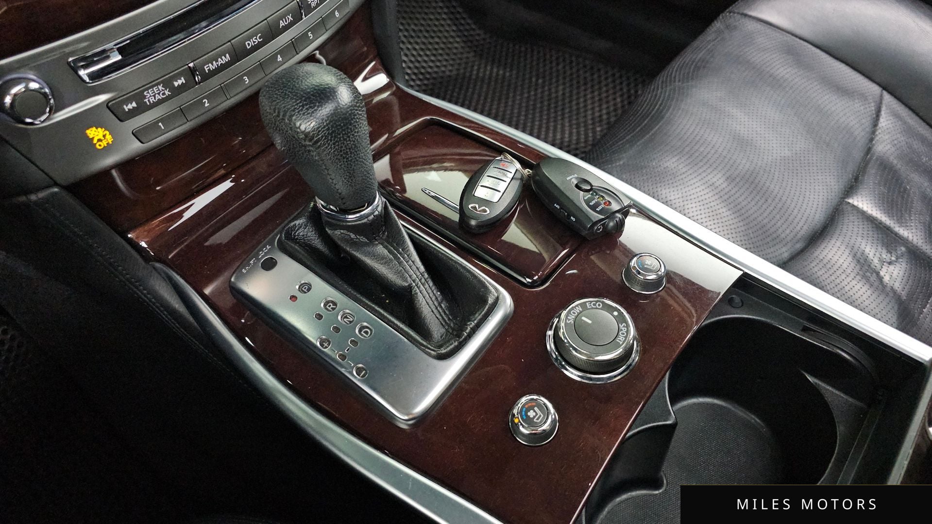Infiniti M37 2011 — миниатюра 9