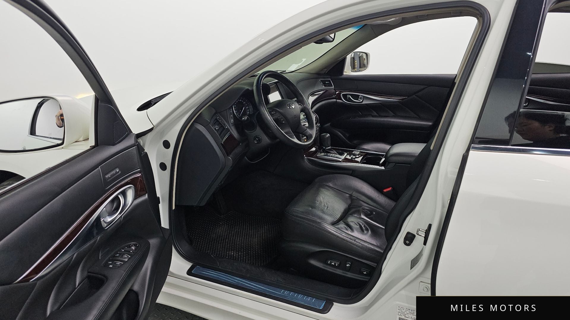 Infiniti M37 2011 — миниатюра 10