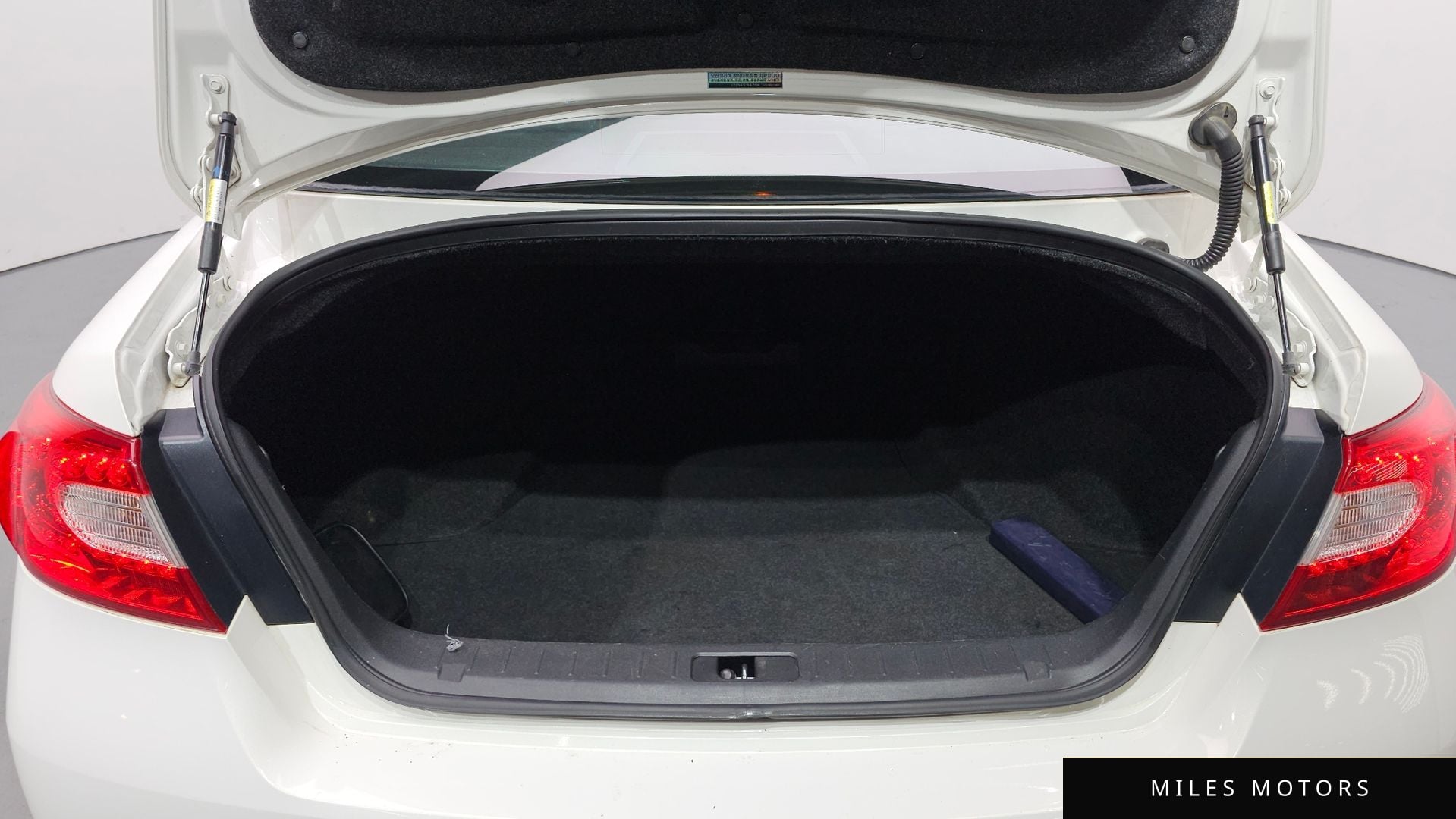 Infiniti M37 2011 — миниатюра 20