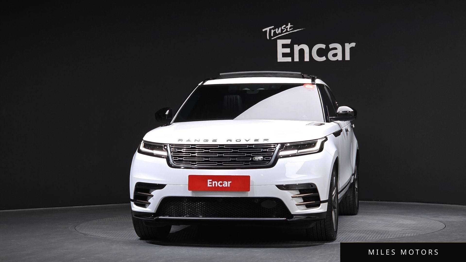 Land Rover Range Rover Velar 2024 — миниатюра 3