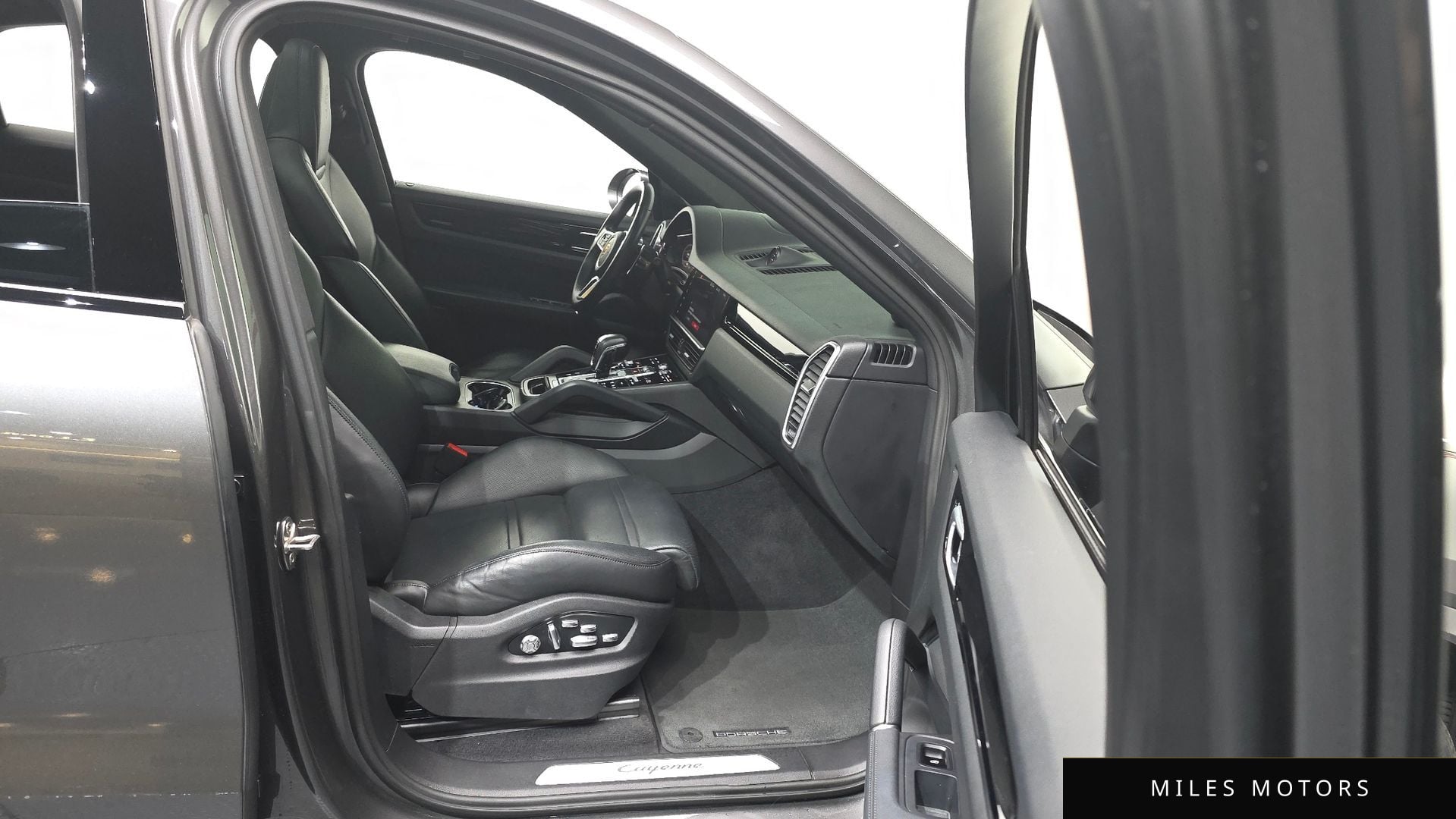 Porsche Cayenne 2020 — миниатюра 11
