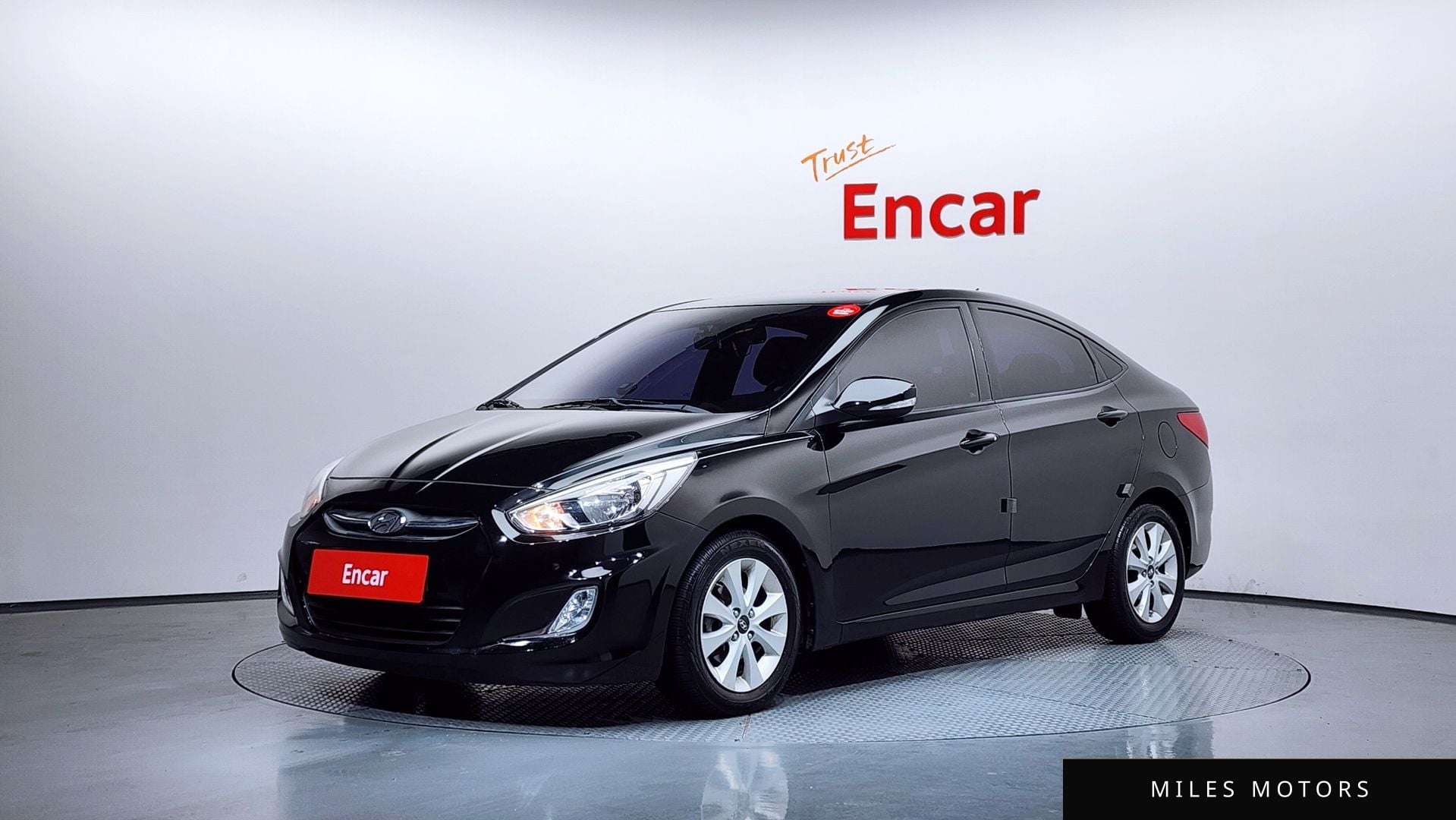 Hyundai Accent 2017 — фото 1 из 12