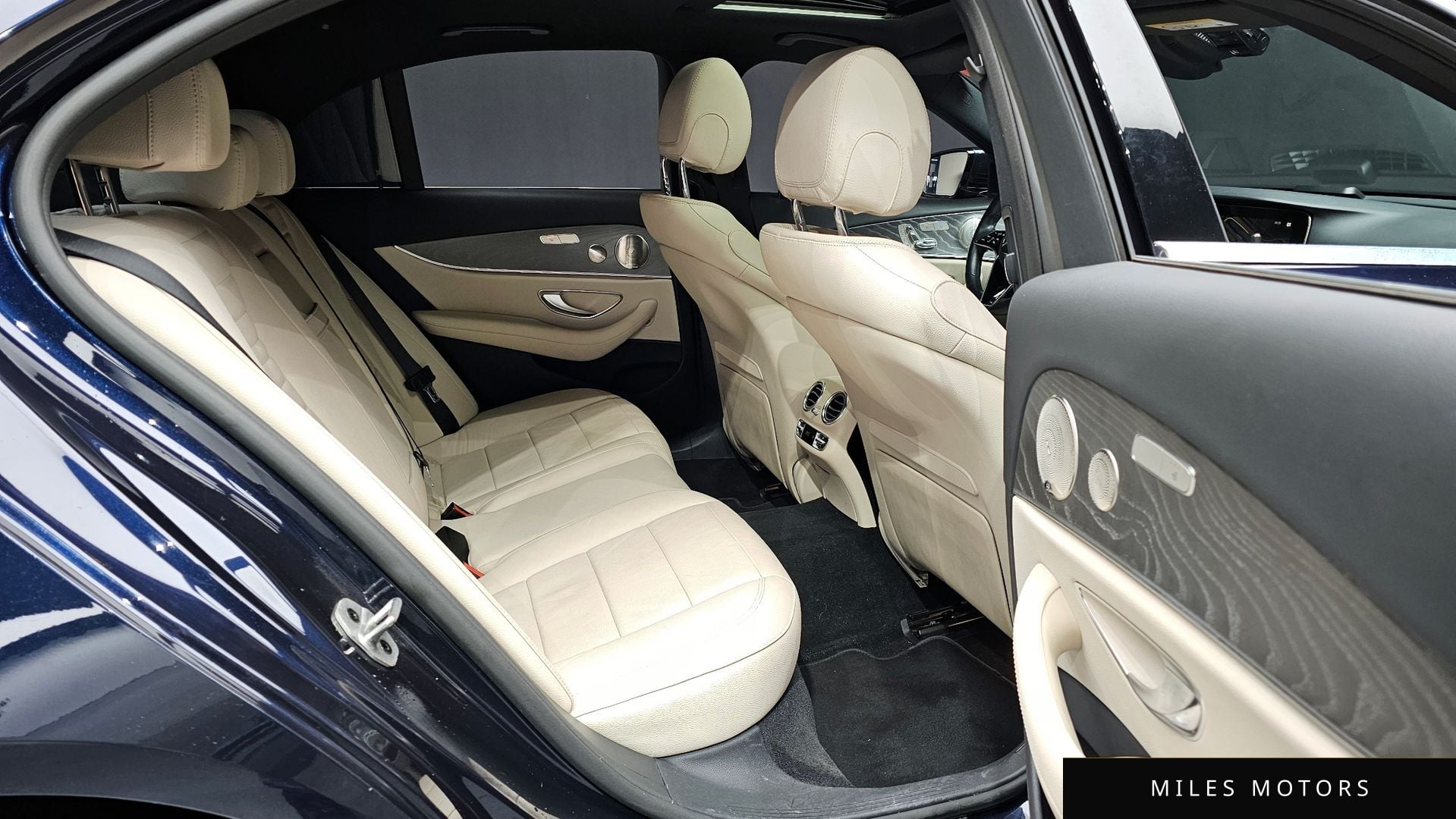 Mercedes-Benz E-Class W213 2022 — миниатюра 11