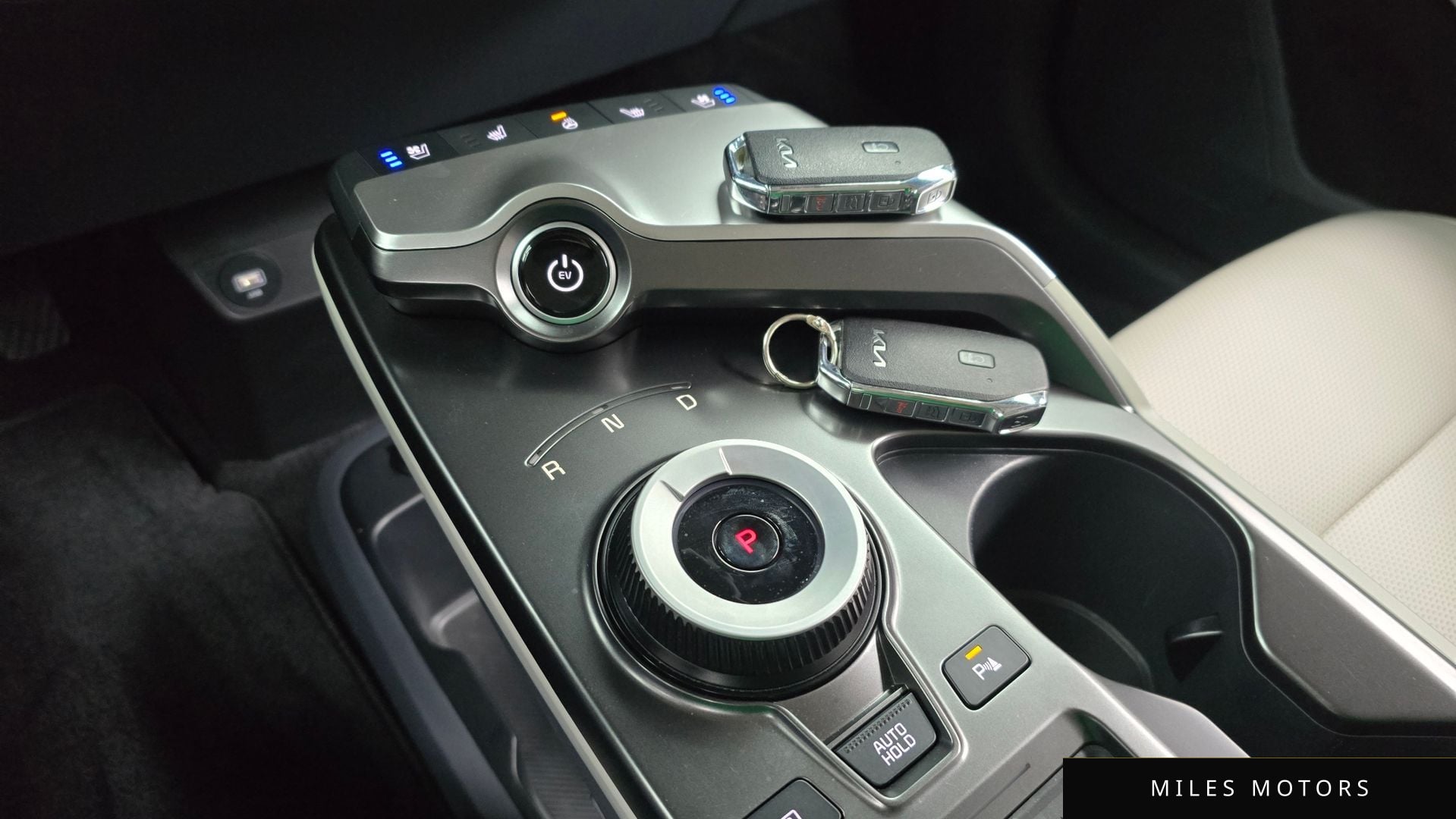 Kia EV6 2023 — миниатюра 9