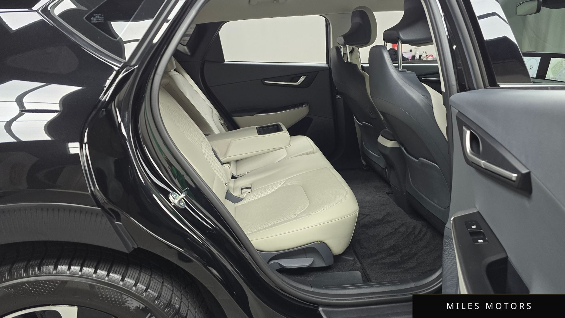 Kia EV6 2023 — миниатюра 12