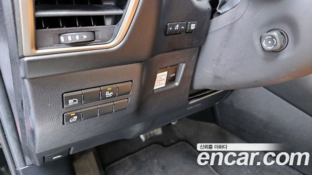 Лексус NX300h 2020 — миниатюра 15