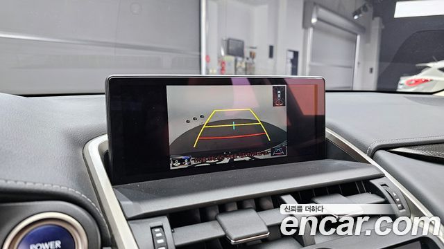Лексус NX300h 2020 — миниатюра 17
