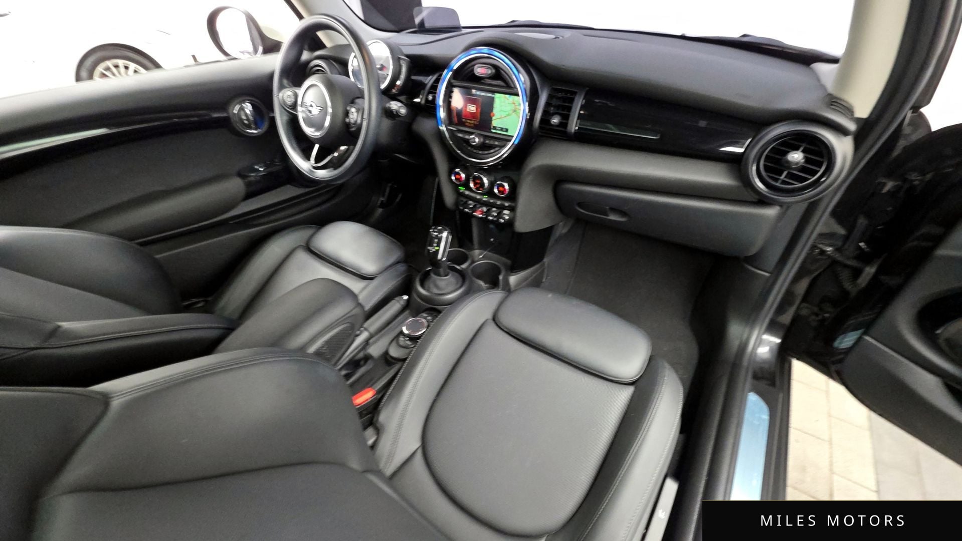 MINI Cooper D 2019 — миниатюра 7