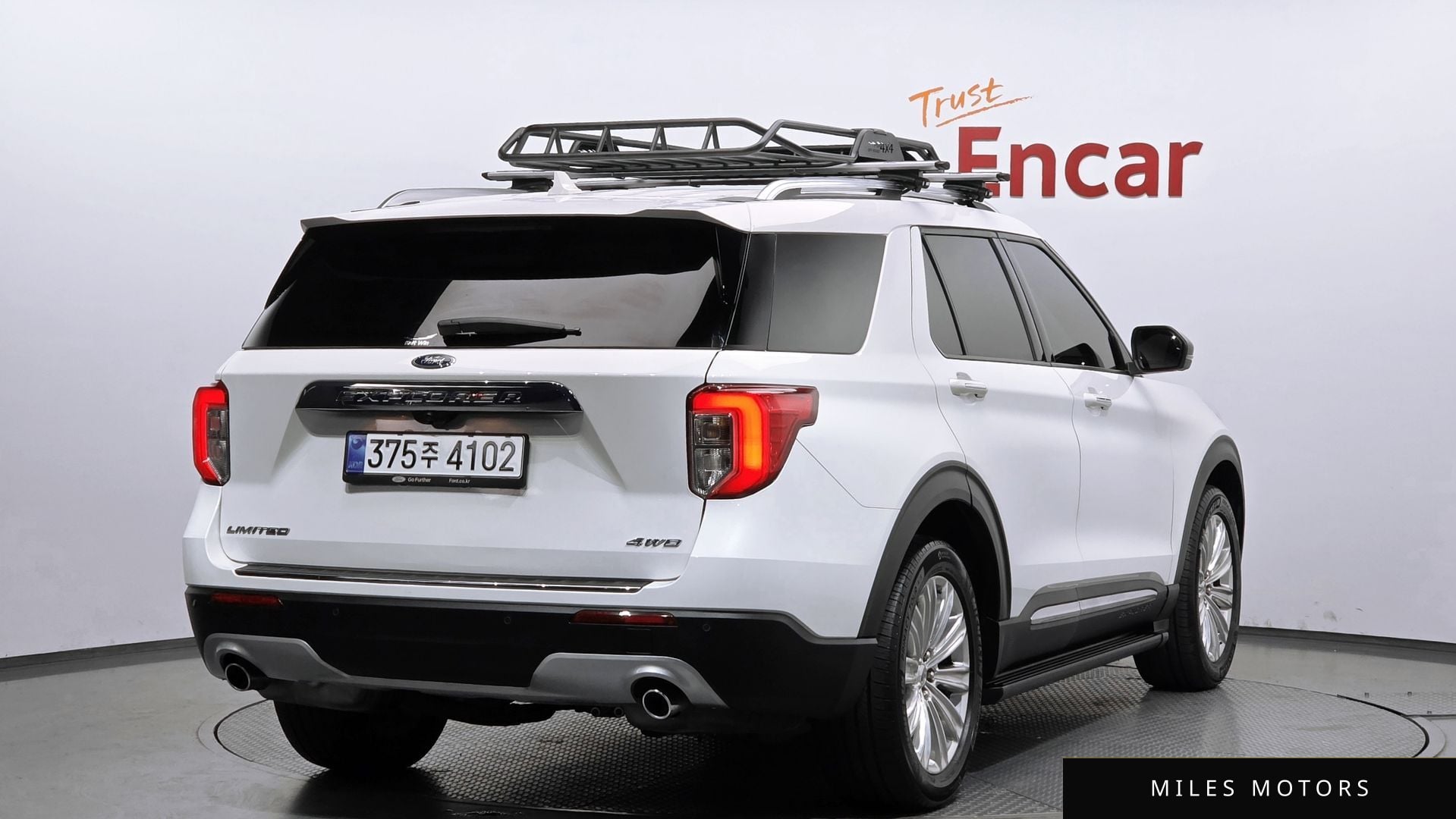 Ford Explorer 2021 — миниатюра 2