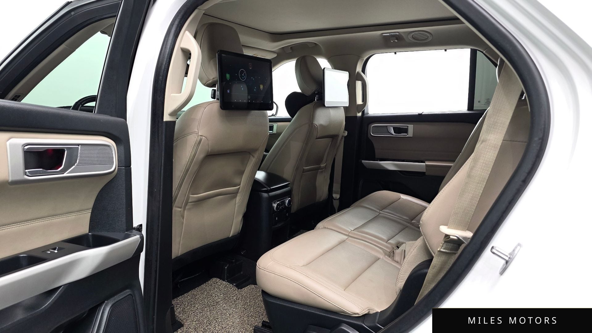 Ford Explorer 2021 — миниатюра 12