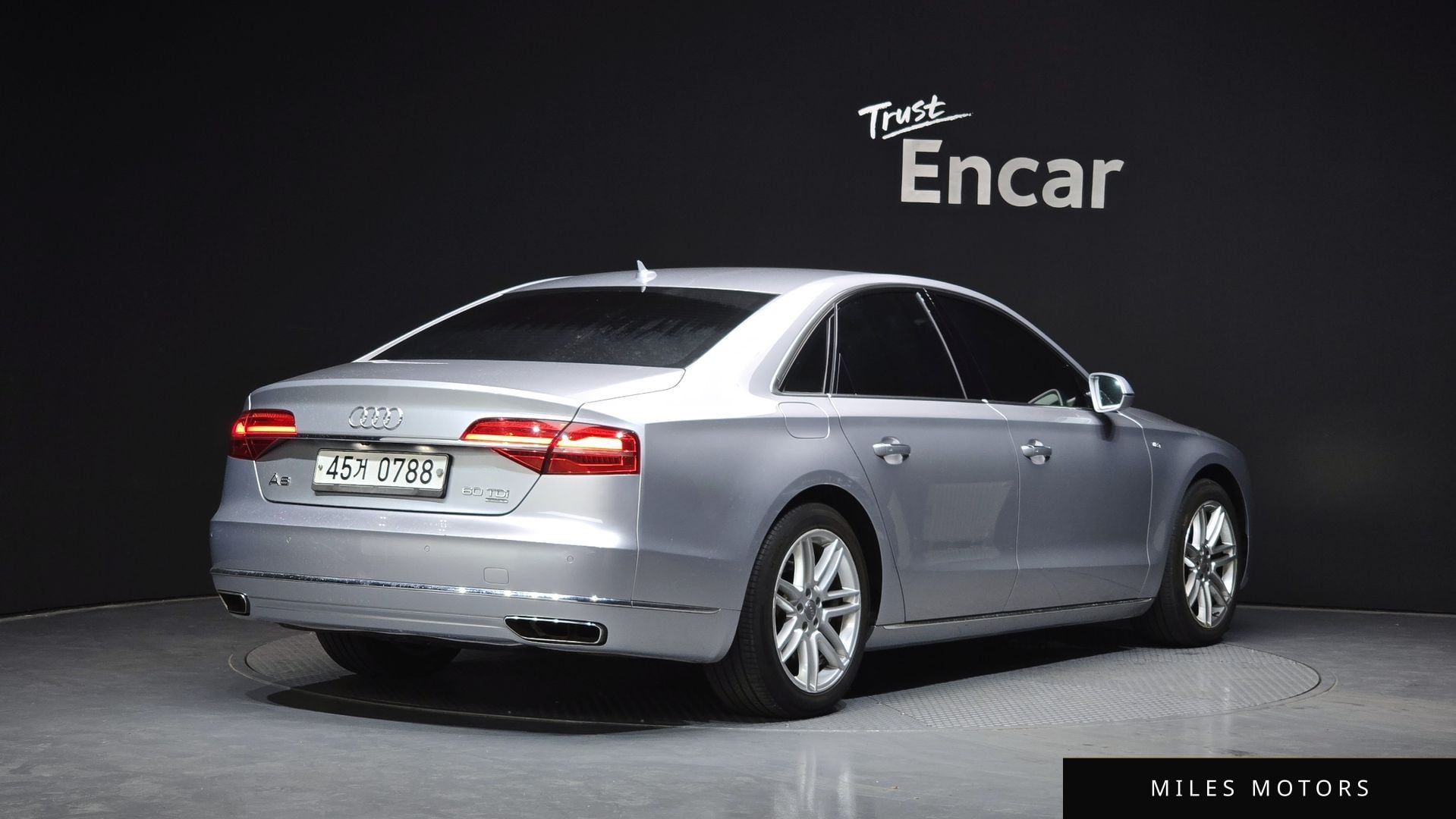 Audi A8 2015 — миниатюра 2