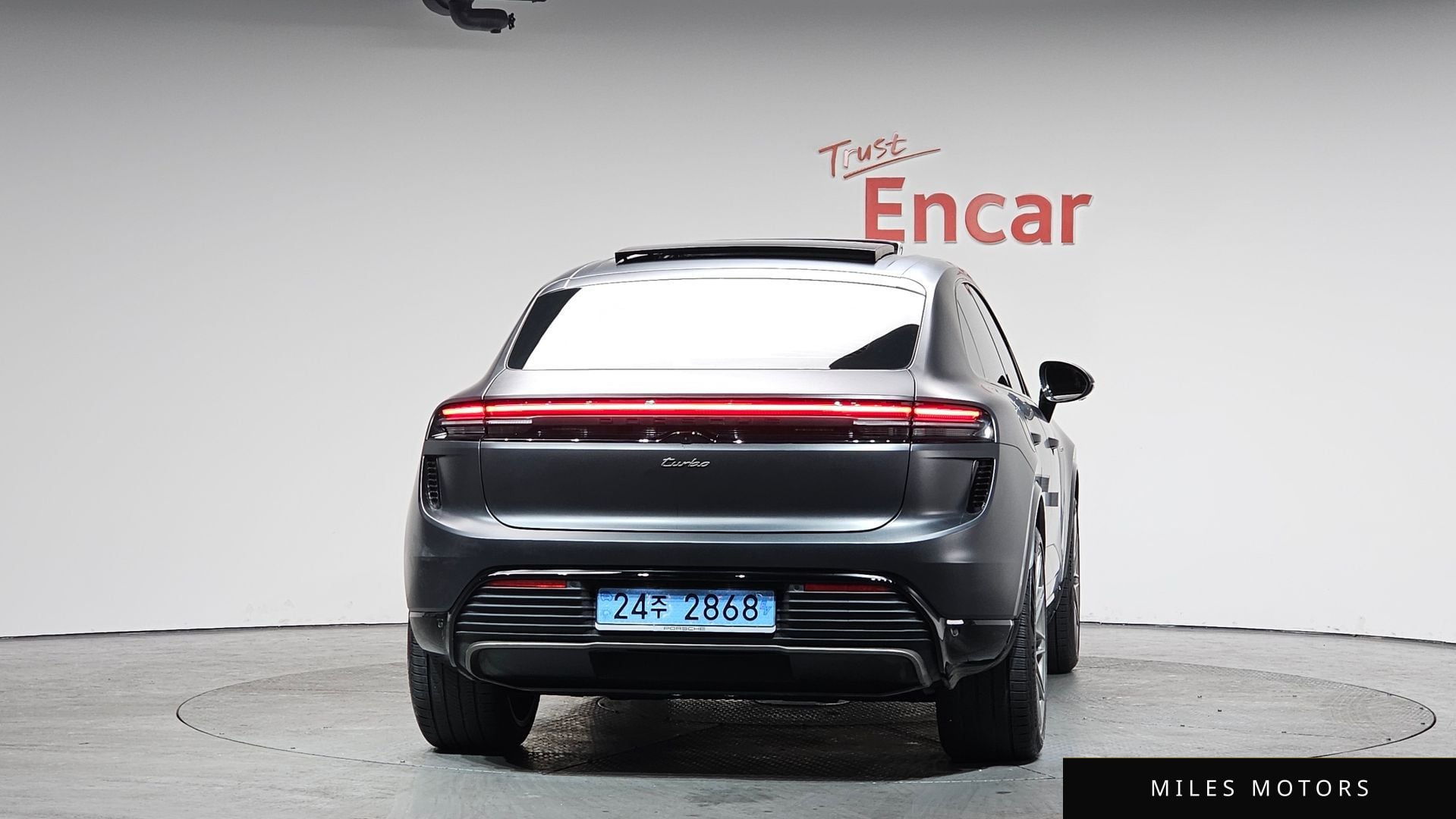 Porsche Macan 2025 — миниатюра 3