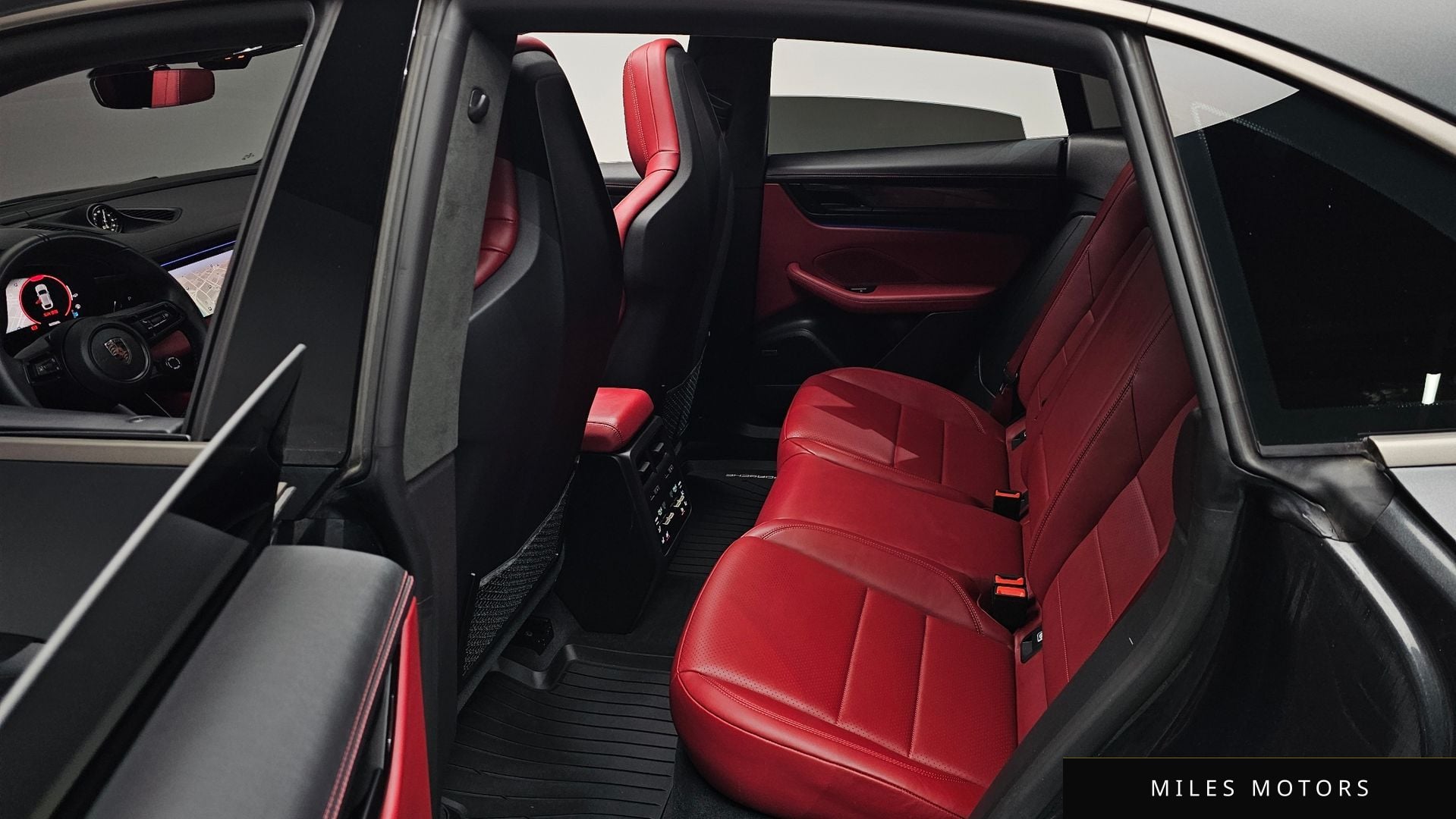 Porsche Macan 2025 — миниатюра 12