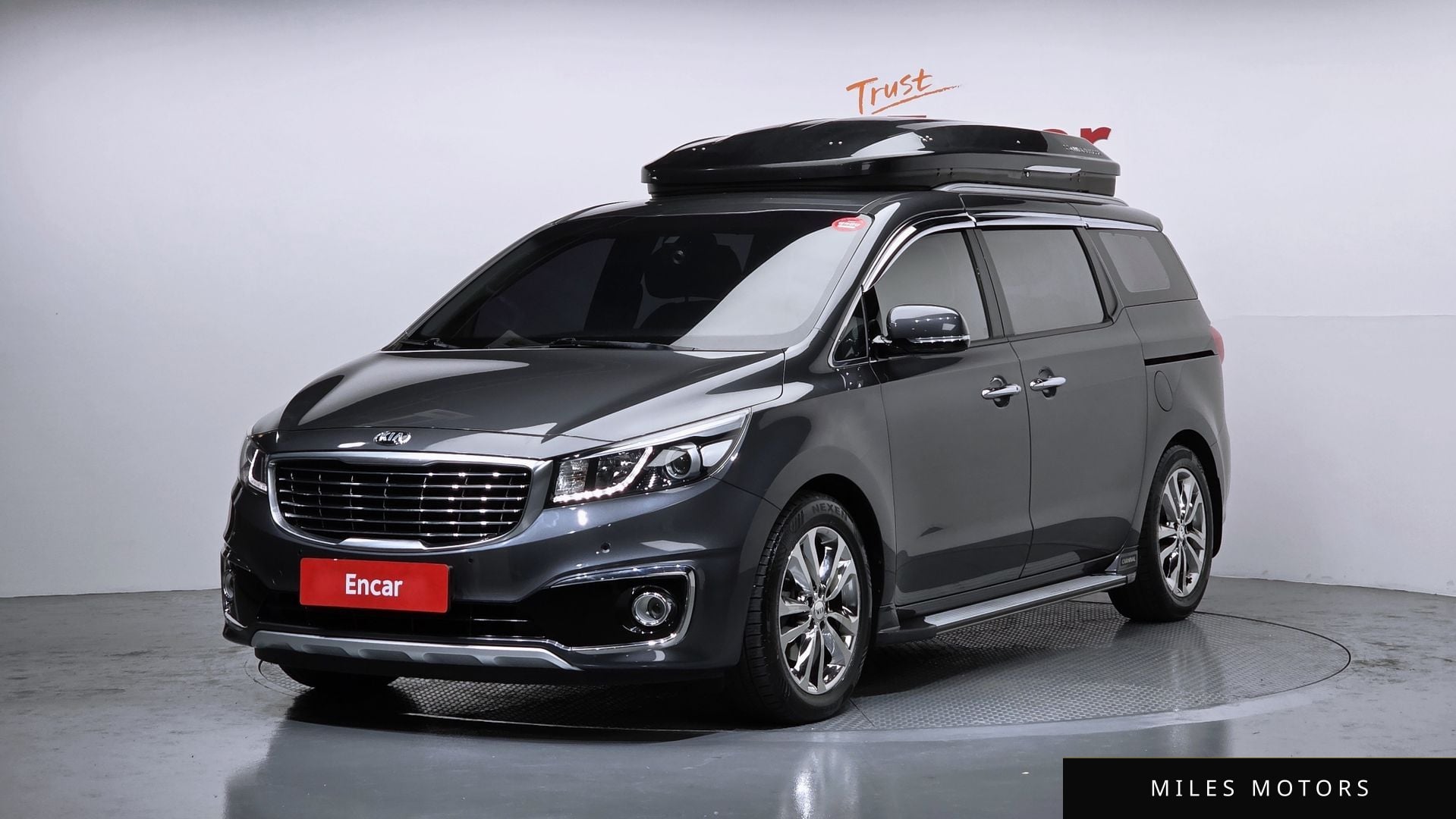 Kia Canival 2016 — фото 1 из 12