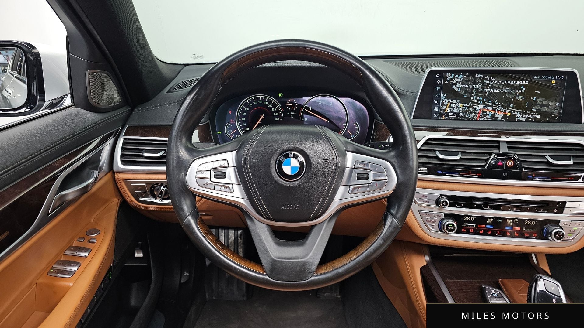 BMW 7 Series (G11) 2016 — миниатюра 11