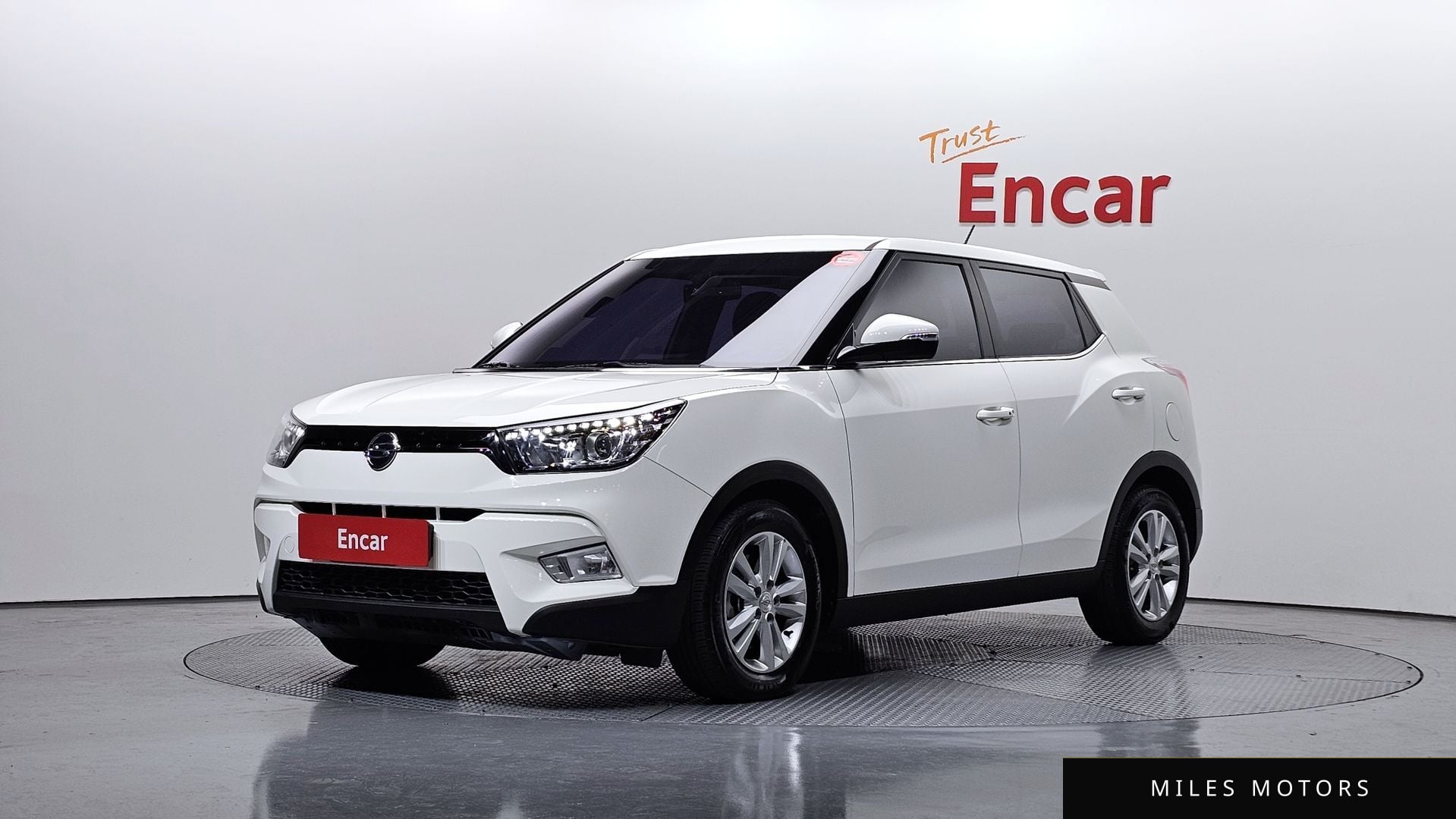 KG Mobility Tivoli 2016 — фото 1 из 12
