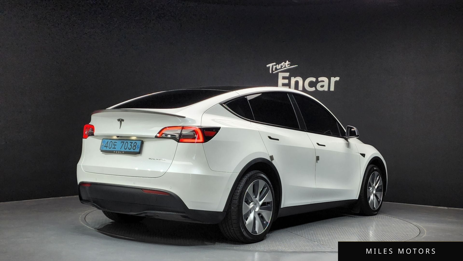 Tesla 모델 Y 2021 — миниатюра 2