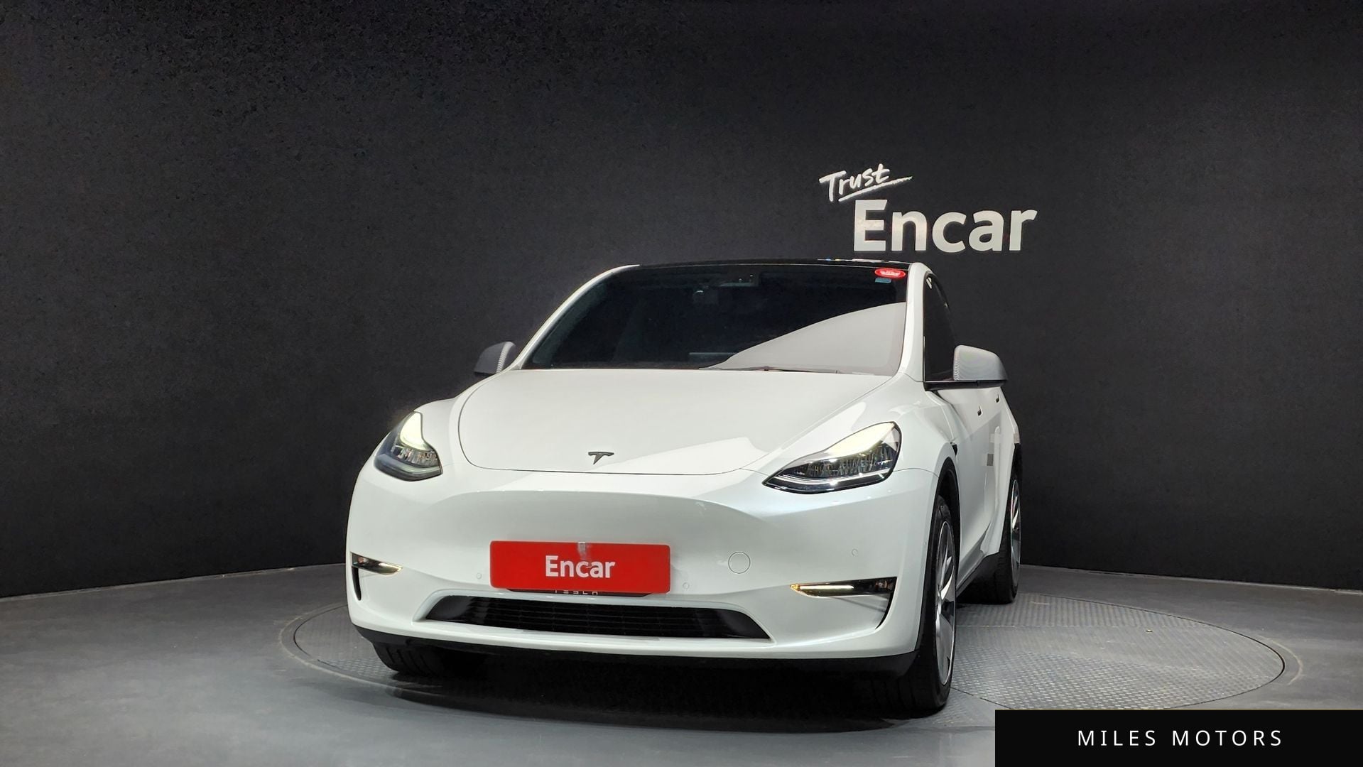 Tesla 모델 Y 2021 — миниатюра 3