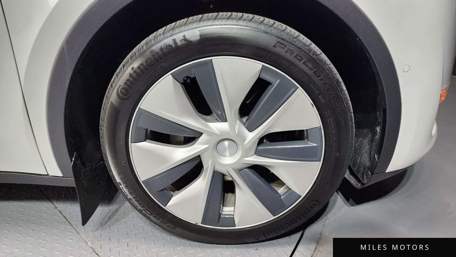 Tesla 모델 Y 2021 — миниатюра 5