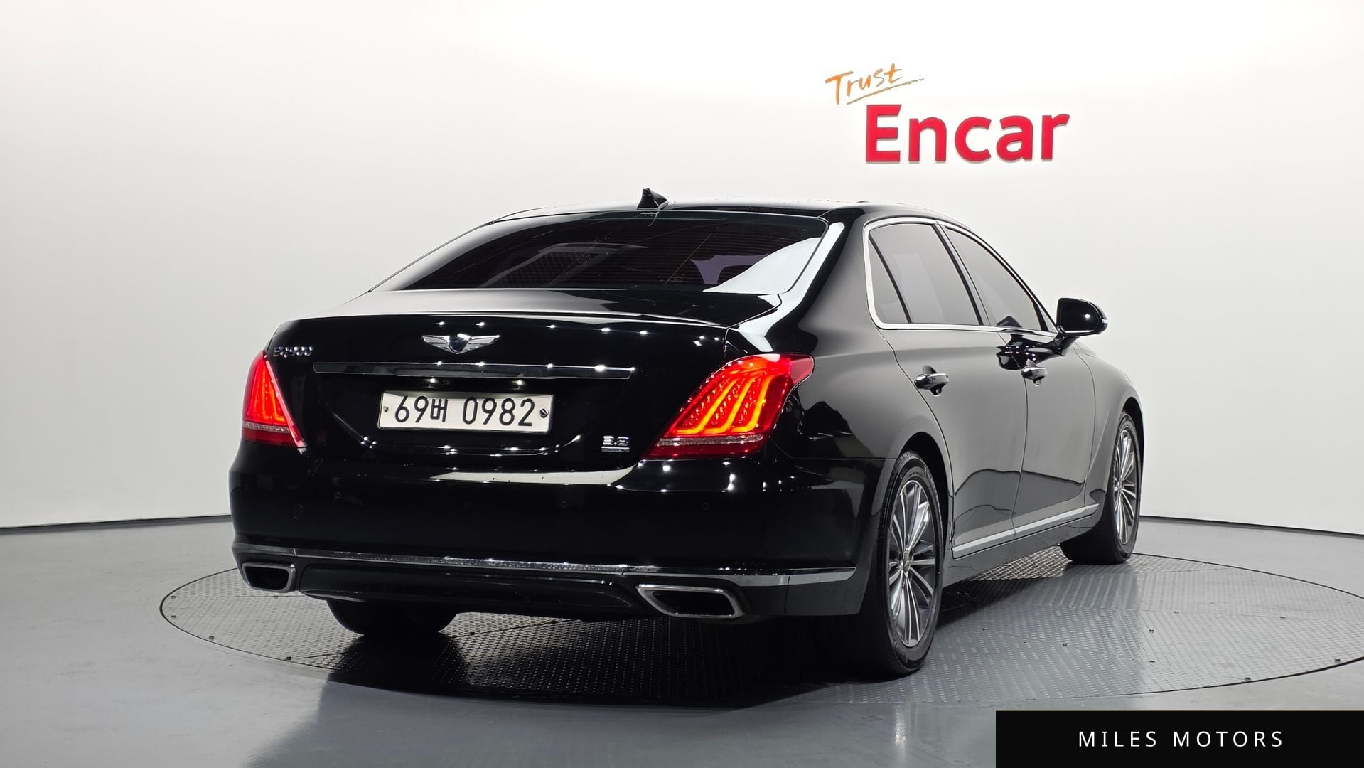 Genesis EQ900 2016 — миниатюра 2