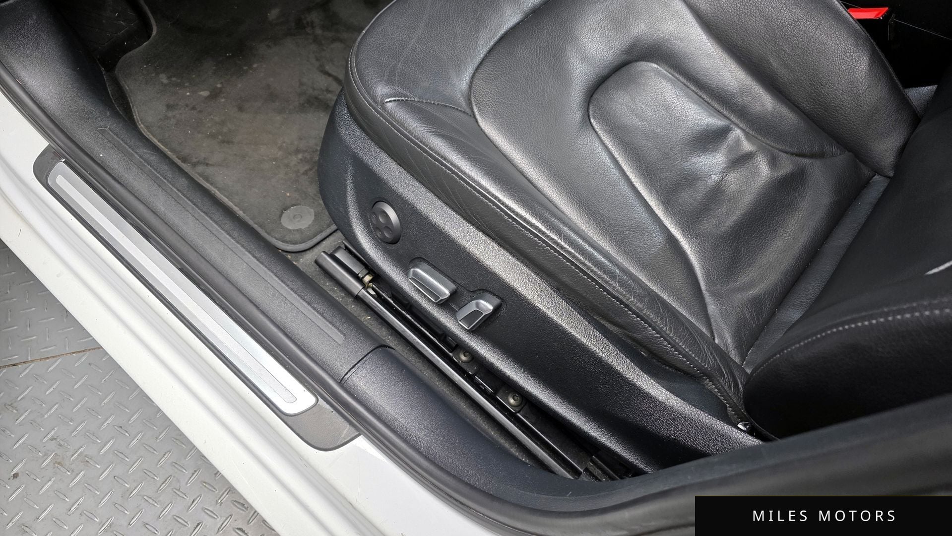 Audi A4 2013 — миниатюра 17