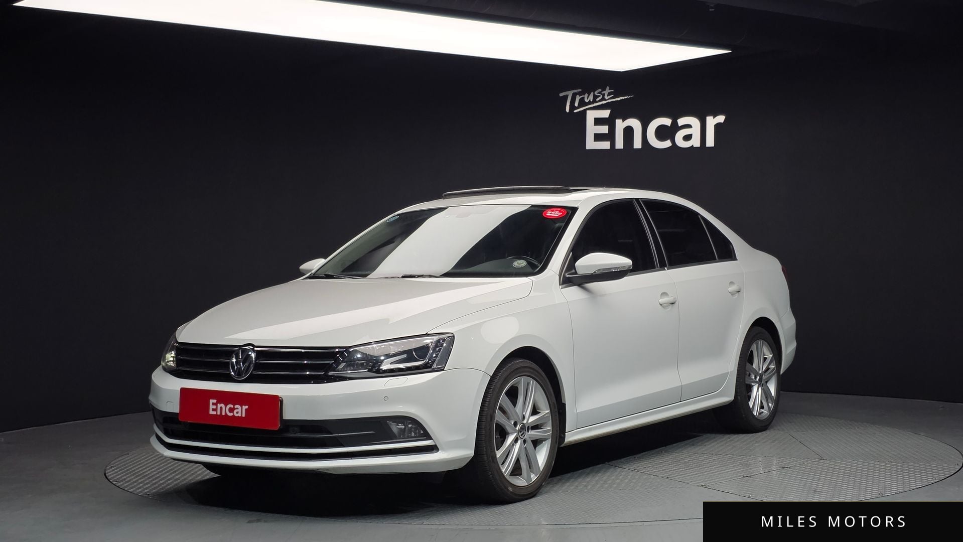 Volkswagen Jetta 2016 — фото 1 из 12