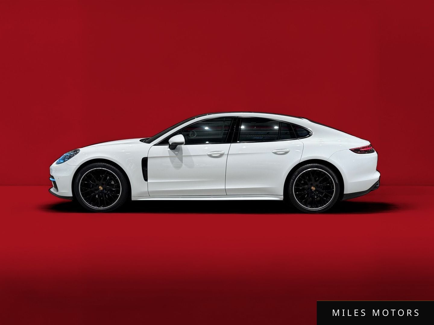 Porsche Panamera 2020 — фото 1 из 12