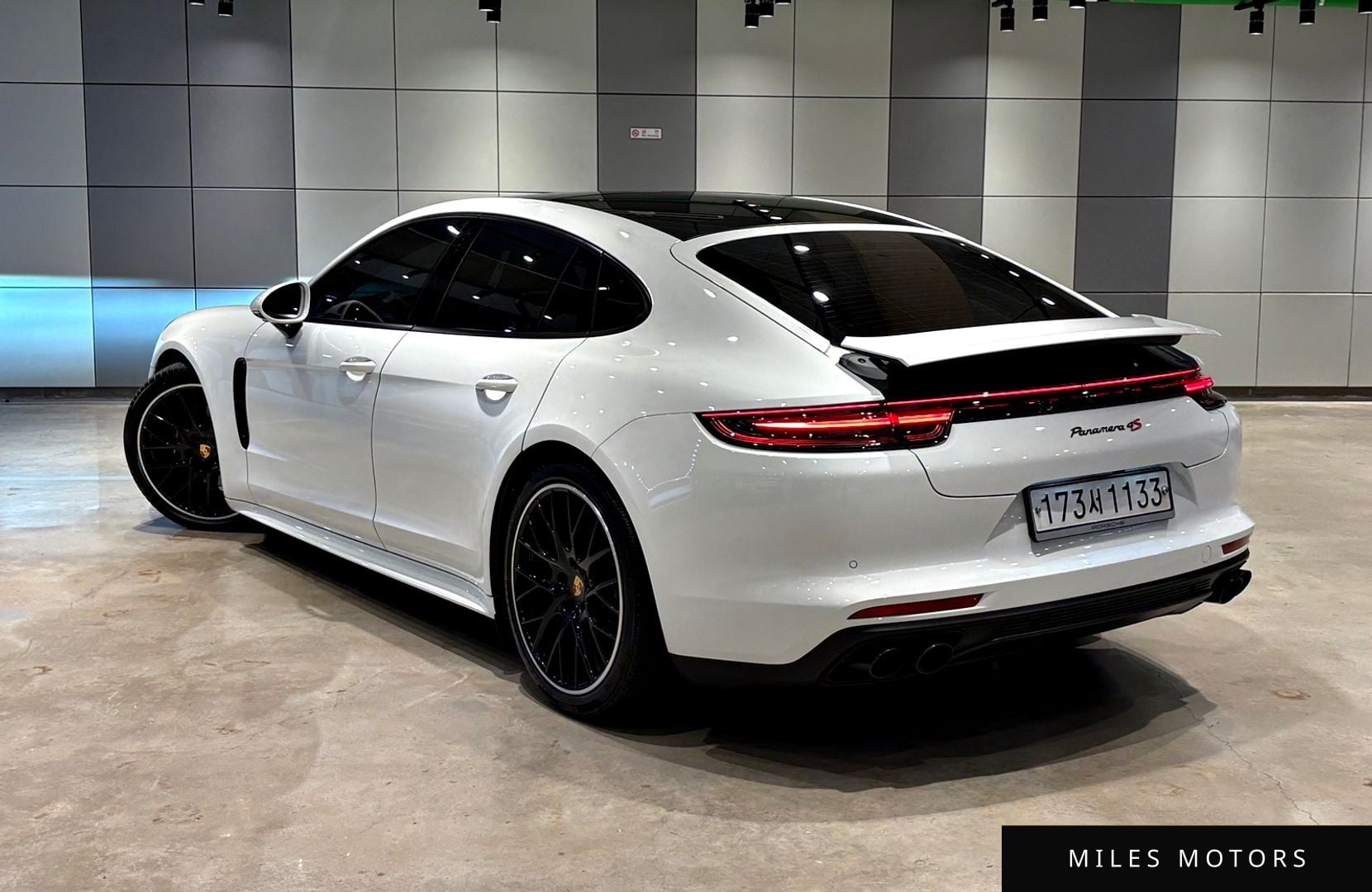 Porsche Panamera 2020 — миниатюра 2